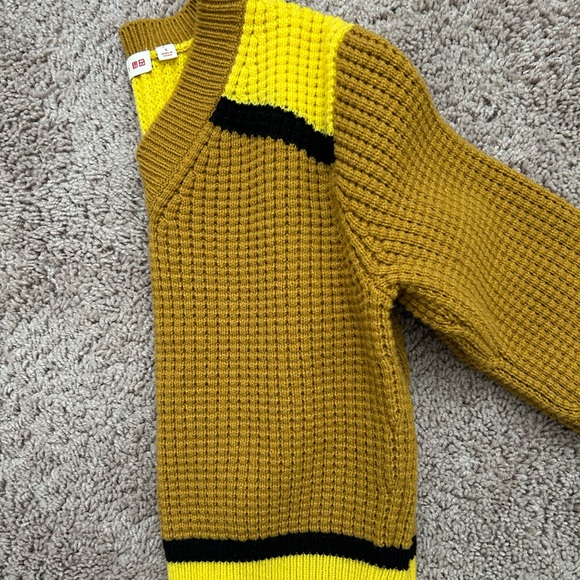 Women’s Uniqlo X Marni Sweater - Picture 4 of 4
